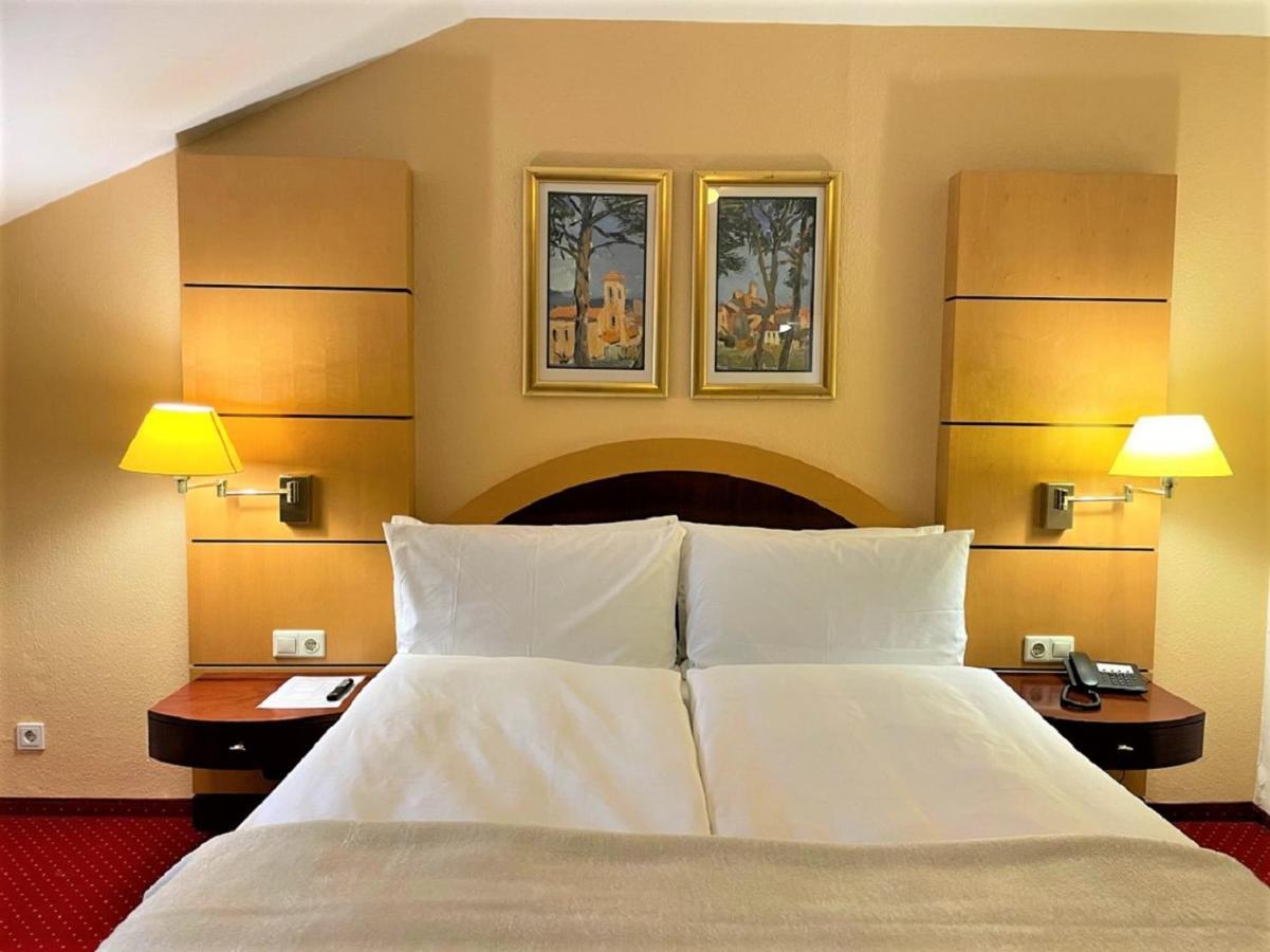 Hotel Am Kochbrunnen Wiesbaden Ngoại thất bức ảnh
