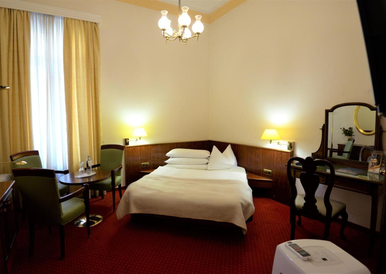 Hotel Am Kochbrunnen Wiesbaden Ngoại thất bức ảnh