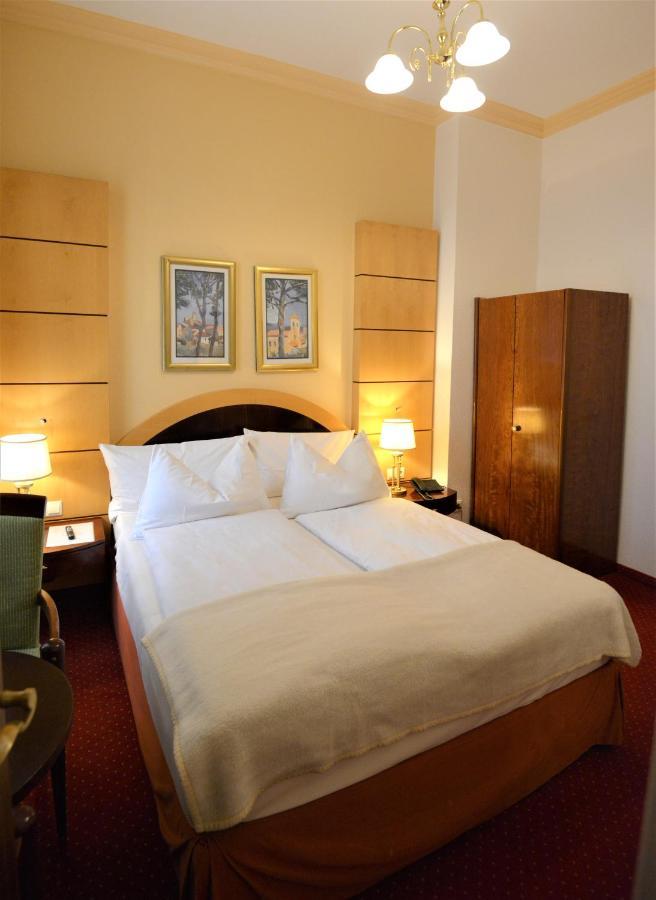 Hotel Am Kochbrunnen Wiesbaden Ngoại thất bức ảnh