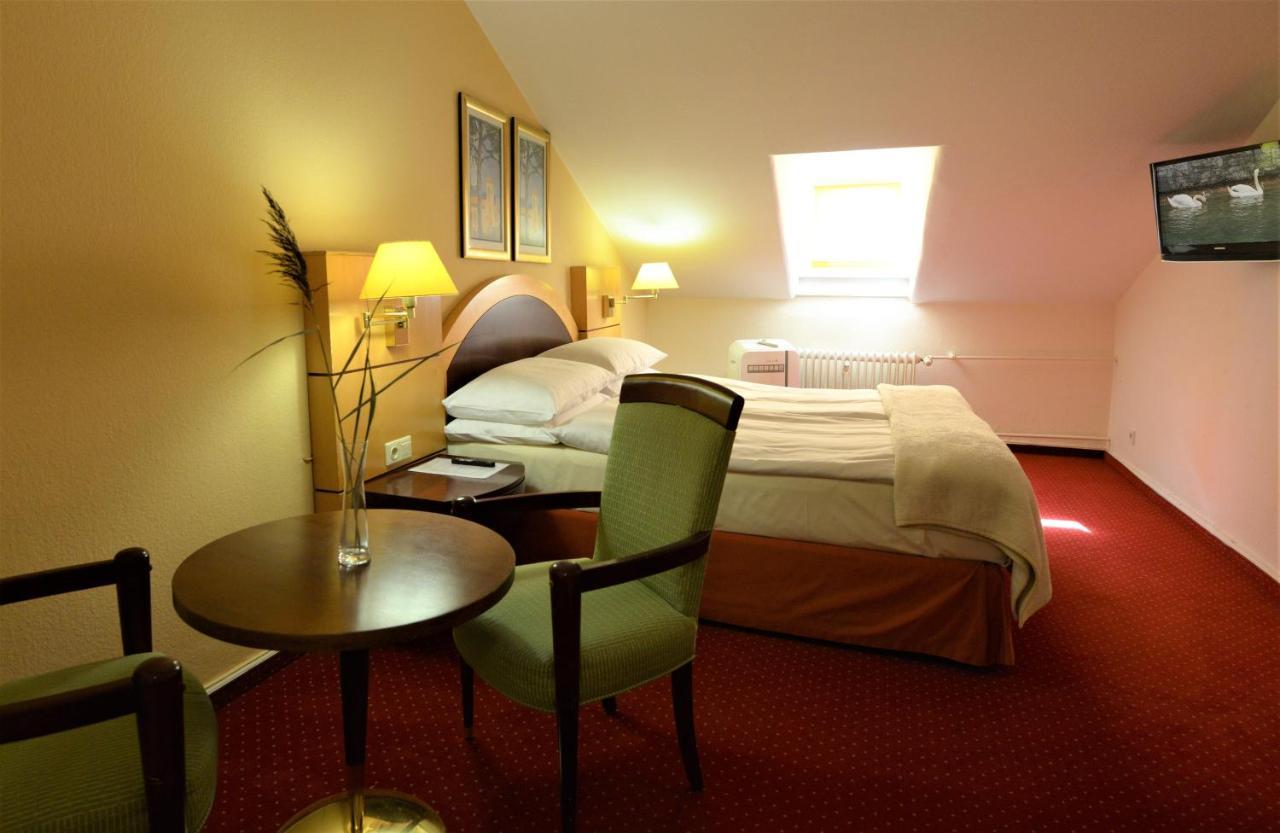 Hotel Am Kochbrunnen Wiesbaden Ngoại thất bức ảnh
